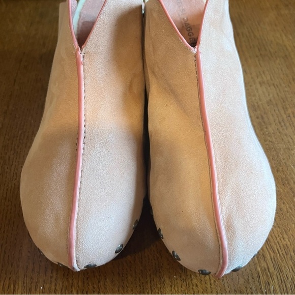 Kelsi Dagger Pink Suede Journal Studded Clogs 8 - Picture 8 of 11